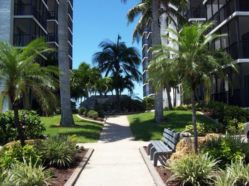 ISLAND WINDS CONDO - Residential