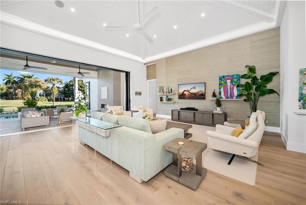 LANDINGS AT BEARS PAW - Residential