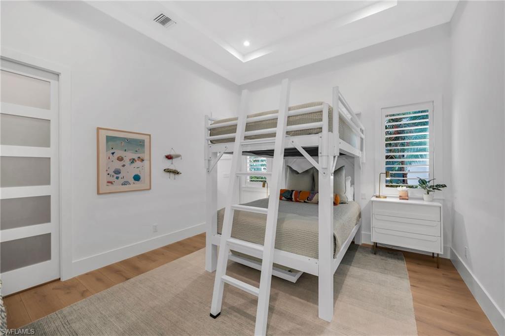 LANDINGS AT BEARS PAW - Residential