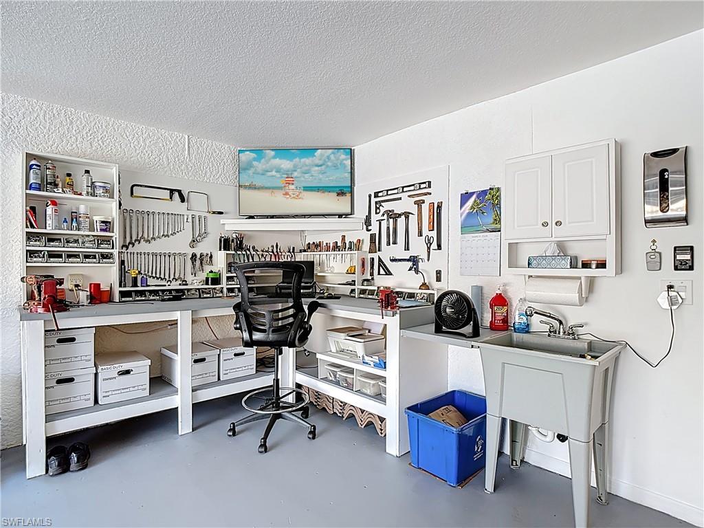 DEL VERA COUNTRY CLUB - Residential