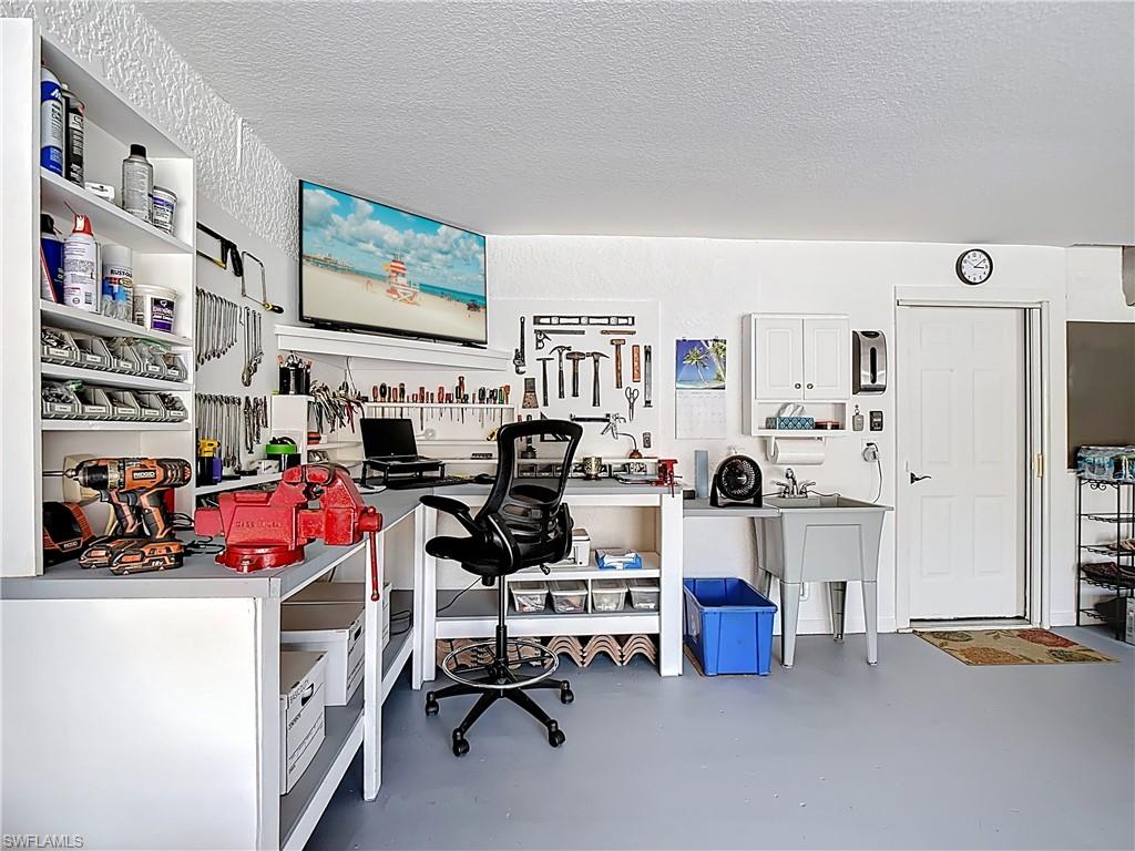 DEL VERA COUNTRY CLUB - Residential