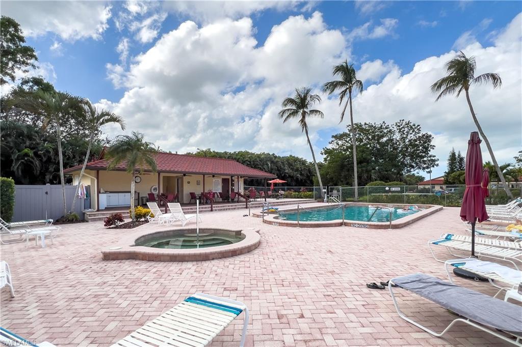 BOCA CIEGA MANOR - Residential