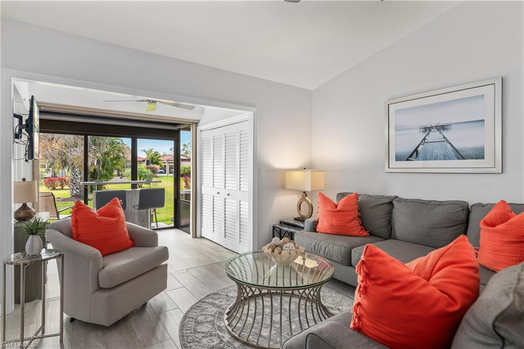 BOCA CIEGA MANOR - Residential