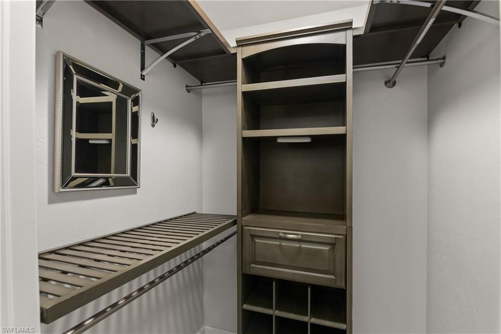 BOCA CIEGA MANOR - Residential