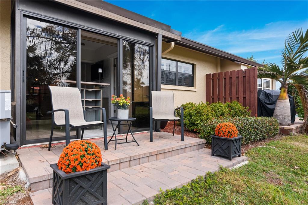 BOCA CIEGA MANOR - Residential