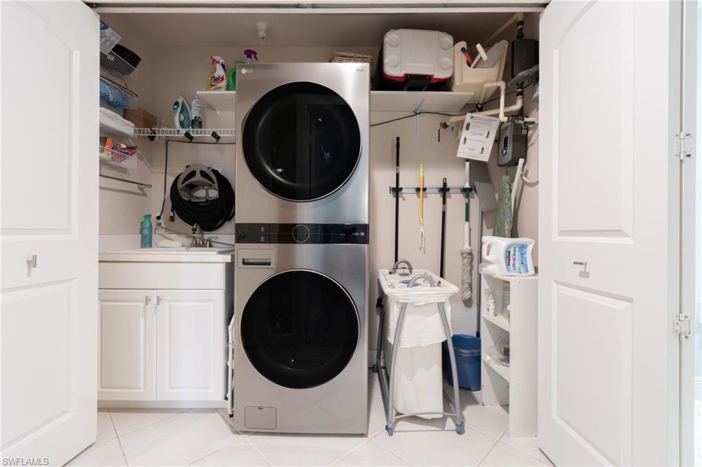 HIGH POINT PLACE - Residential