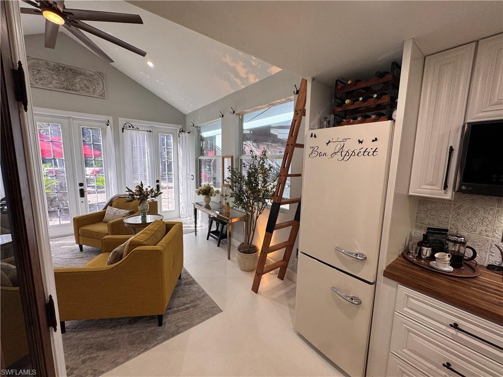 RIVERBEND MOTORCOACH RESORT - Land