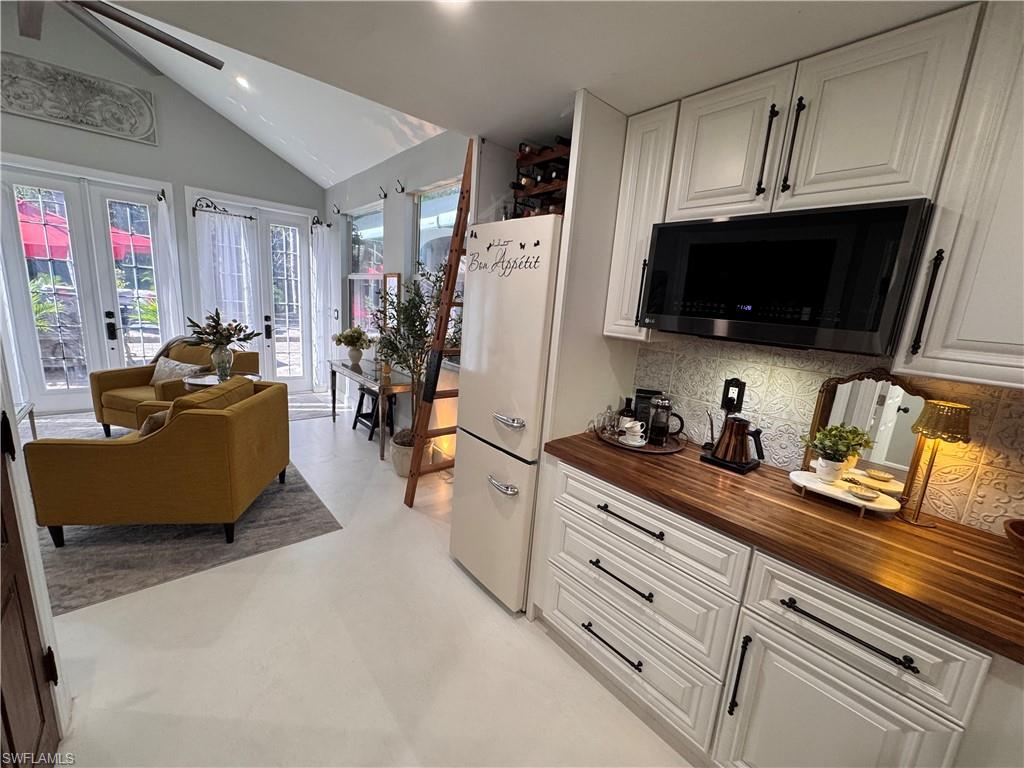 RIVERBEND MOTORCOACH RESORT - Land