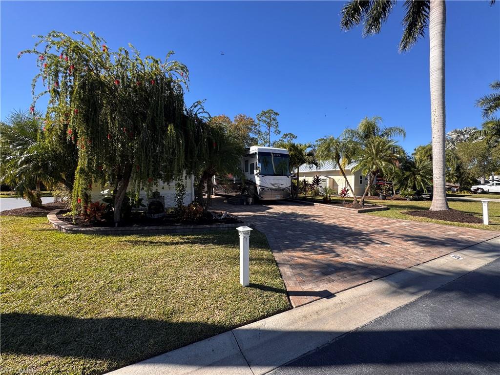 RIVERBEND MOTORCOACH RESORT - Land