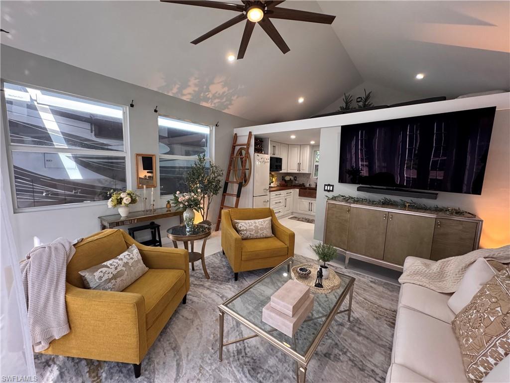 RIVERBEND MOTORCOACH RESORT - Land