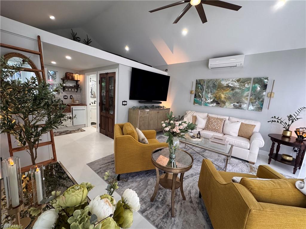 RIVERBEND MOTORCOACH RESORT - Land