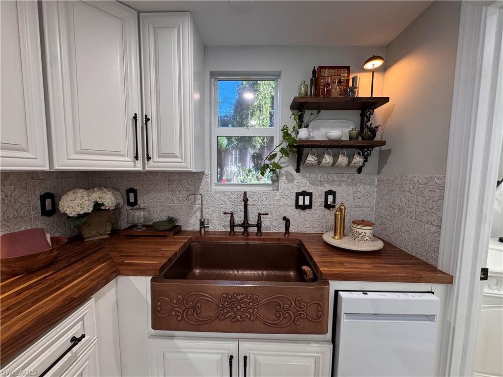 RIVERBEND MOTORCOACH RESORT - Land