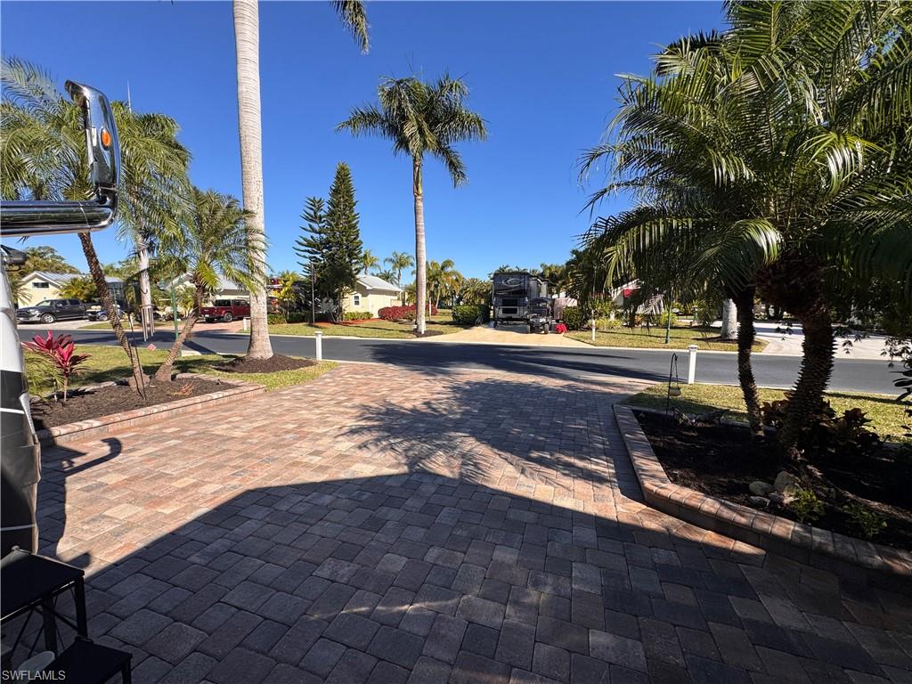 RIVERBEND MOTORCOACH RESORT - Land