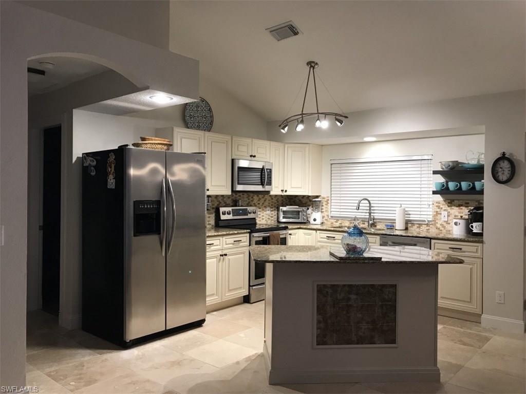 GOLDEN GATE ESTATES - Residential