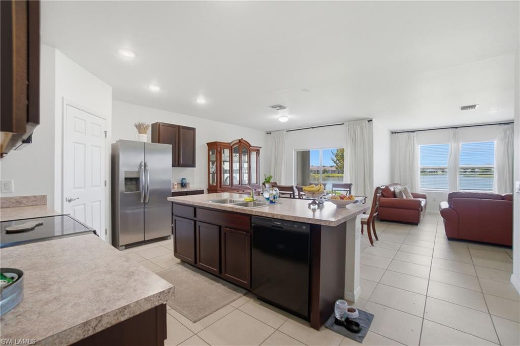 ENTRADA - Residential