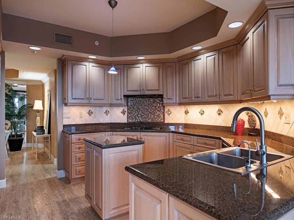 MARQUESA AT BAY COLONY - Residential