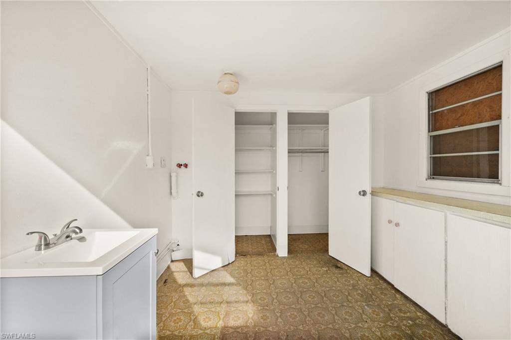 NAPLES PARK - Residential