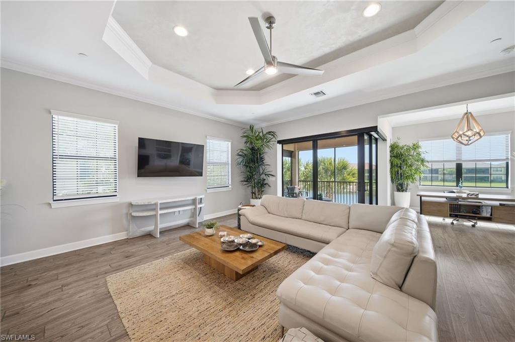 ESPLANADE - Residential