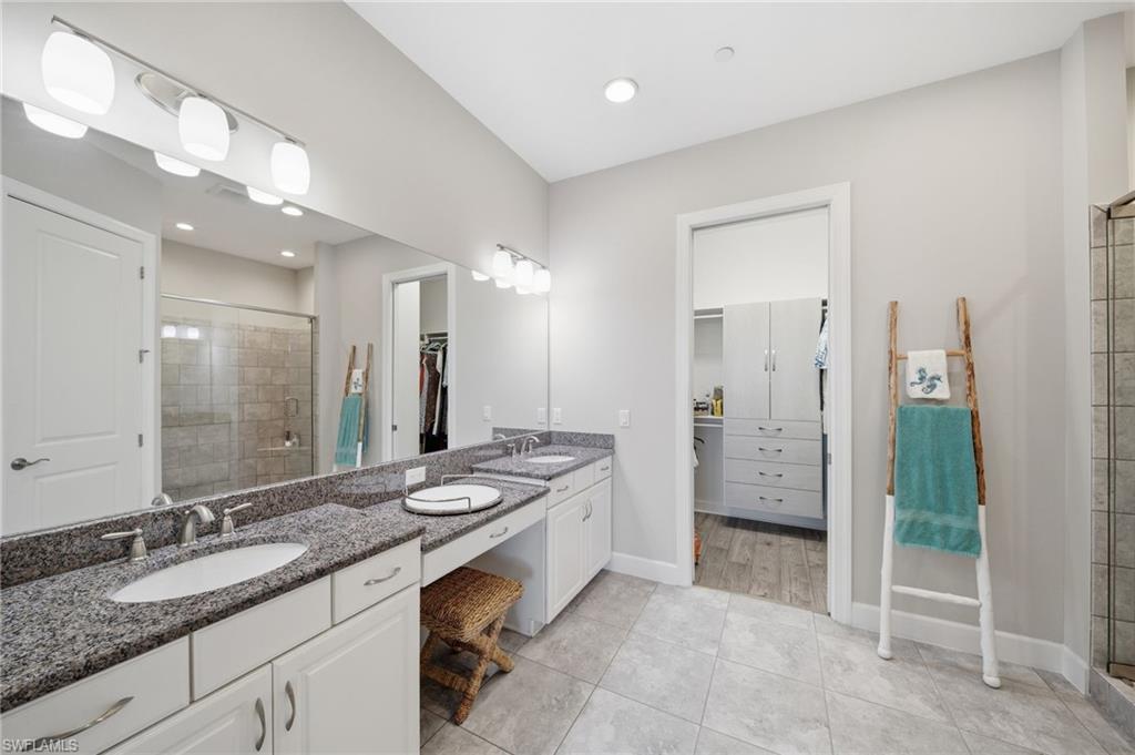 ESPLANADE - Residential