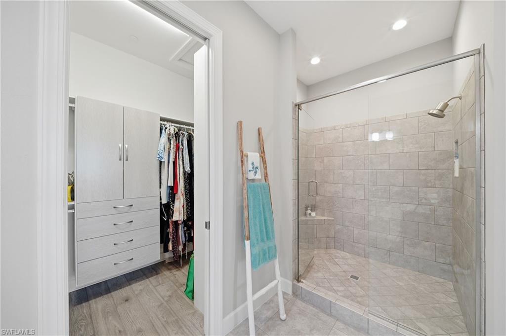 ESPLANADE - Residential