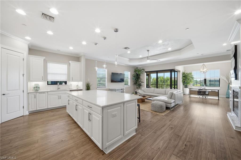 ESPLANADE - Residential