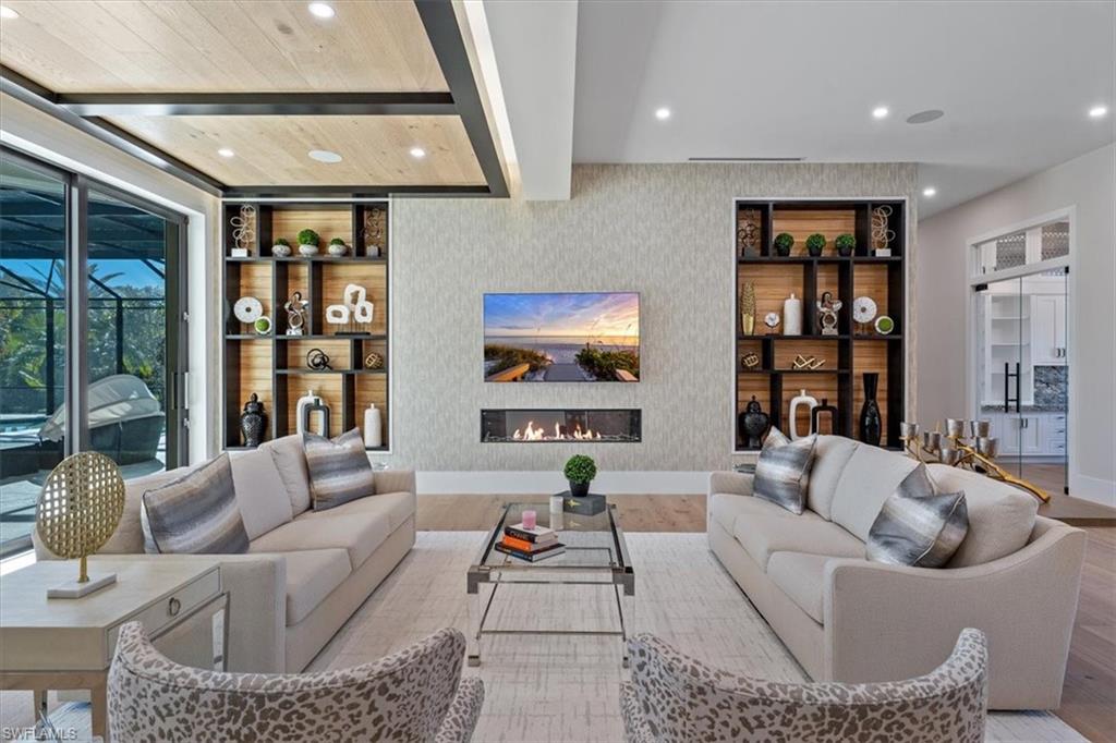 QUAIL WEST - Residential