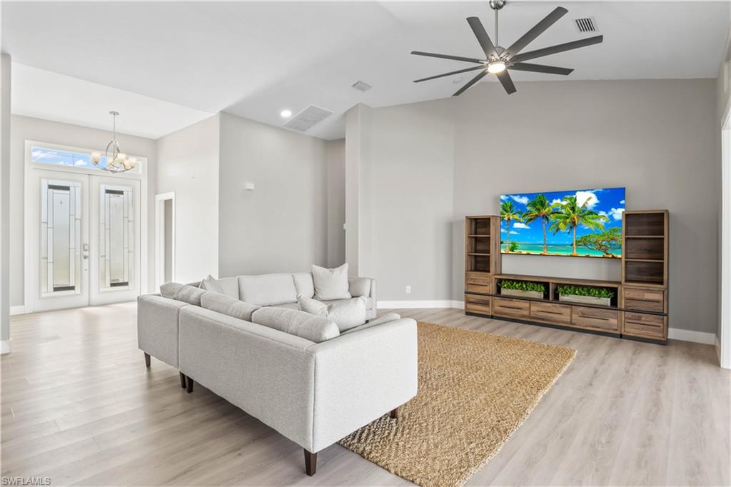 CAPE CORAL - Residential