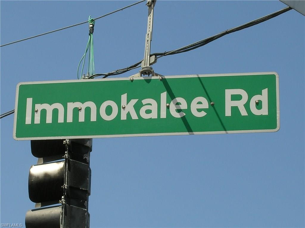 CORKSCREW ISLAND - Land