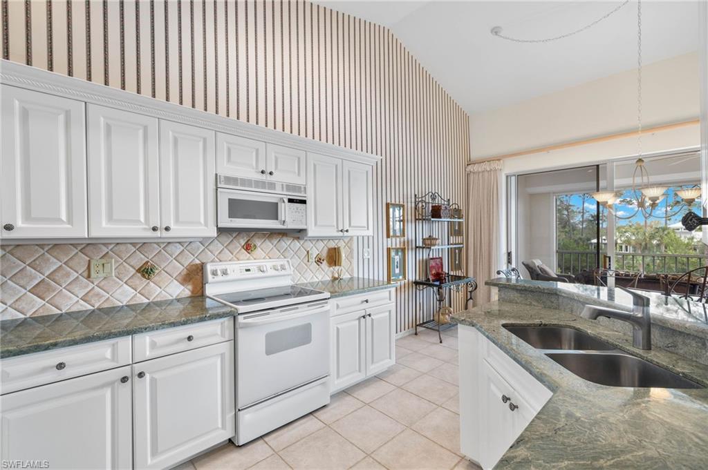 HARBOR LAKES - Residential