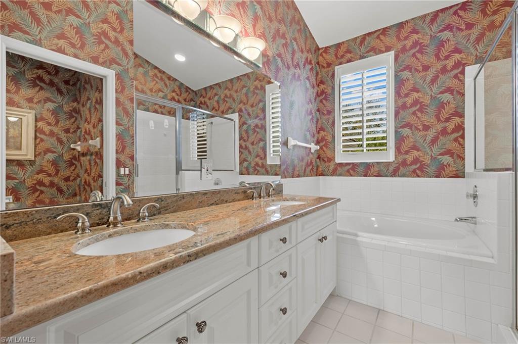 HARBOR LAKES - Residential