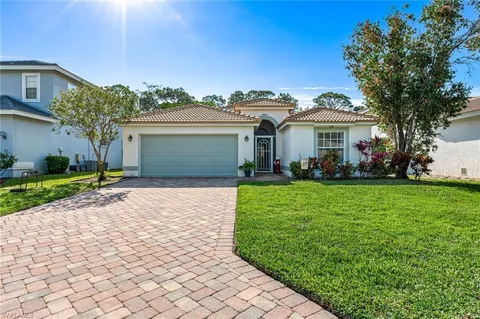 25701 Inlet Way Ct, Bonita Springs, FL 34135 - #: 225026531