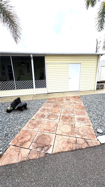 LEESURE VILLAGE - Residential