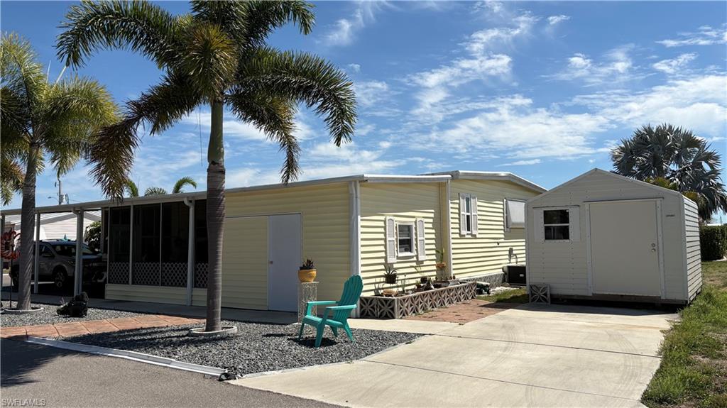 LEESURE VILLAGE - Residential