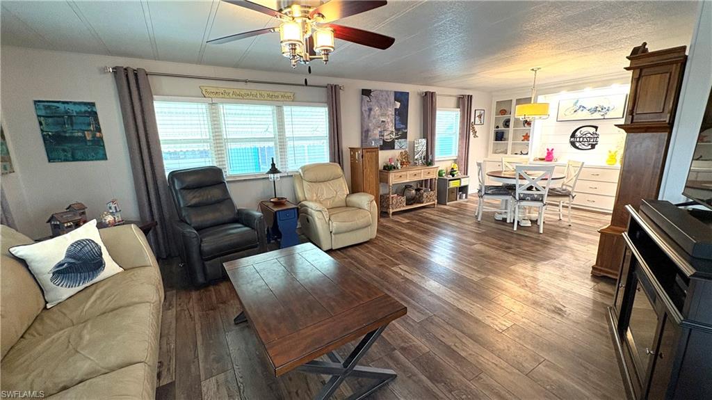 LEESURE VILLAGE - Residential