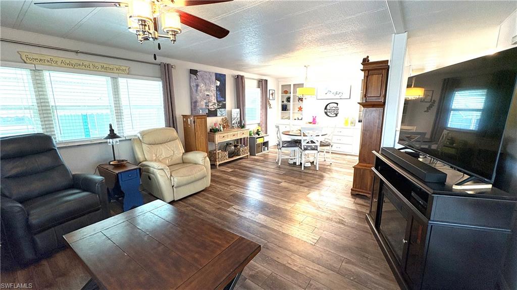 LEESURE VILLAGE - Residential