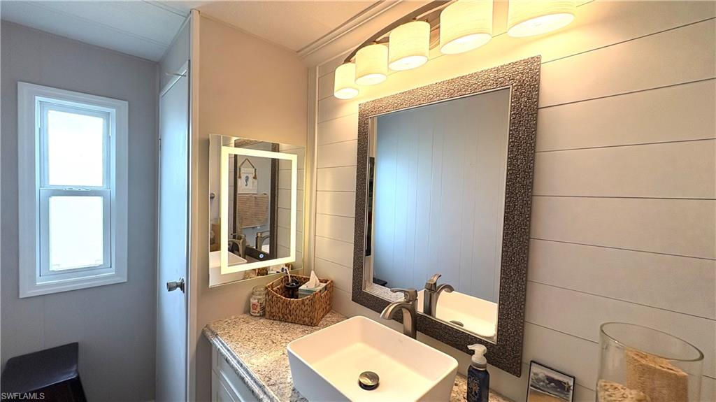 LEESURE VILLAGE - Residential