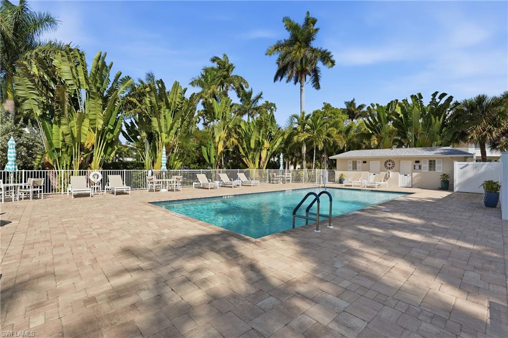 NAPLES SANDPIPER BAY CLUB - Residential