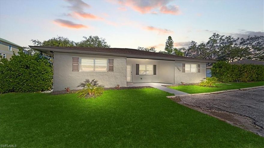 Direct Gulf Access pool home in the Imperial River. Bring your own boat or rent one close by to maximize your stay. Direct gulf access with no bridges, no waiting. Take your boat from your backyard straight to the gulf of Mexico. Sunset cruises, beach days and waterfront dinning are just minutes away.

Live the ultimate Florida Lifestyle in this stunning 3 bedroom/ 3 full bathroom pool home in the heart of Bonita Springs where every day feel likes a vacation. Each room features its own private full bathroom, 55" Smart TV, full bedroom set with high end comfortable mattresses, sheets and towels. Home features spacious open floor plan with plenty of natural light, beautiful pool and outdoor living area perfect for entertaining. 3 large bedrooms, each with its own full bathroom (privacy for everyone), updated kitchen ideal for gatherings and holiday hosting. Full size dining room table and living room couch.

Bonita Springs has been awarded one of "Americas most beautiful small towns in the US". Its abundance of restaurants will leave you wanting more. Top of the line waterfront dinning experiences, bike trails, shopping outlets, wineries and botanical garden. Premier location close to all major beaches. Less than 5 minutes from the famous Barefoot Beach and Bonita Beach. 13 minutes to Lovers Key. 30 minutes to RSW airport, 10 minutes to Coconut Point mall, 18 Minutes to Mercato Naples, 30 minutes to 5th Ave, 30 minutes to Fort Myers Beach, 15 minutes to Vanderbilt beach. Plenty of options to enjoy the gulf water... you can rent a boat, paddleboard, jet ski, cabana or loungers. Whether you want a relaxing beach day or a night on the town everything is at your fingertips. This is more than a home, its a lifestyle. Wake up to sunshine, hope on your boat and end the day in the pool with Gulf Breeze.