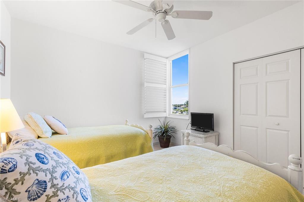 THE SHORES - Residential