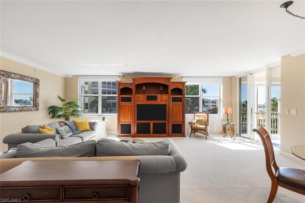 THE SHORES - Residential