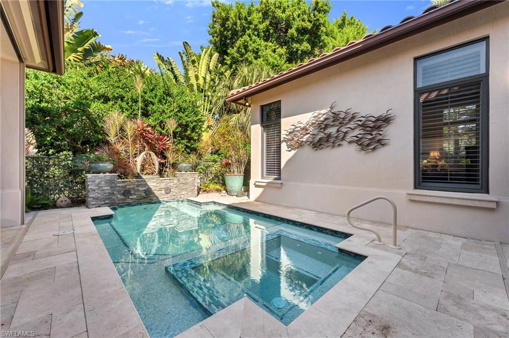 TRADITIONS - Residential