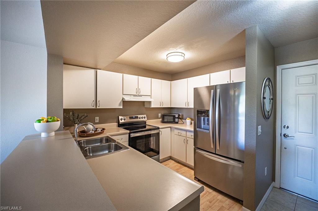 KEY ROYAL CONDOMINIUMS - Residential