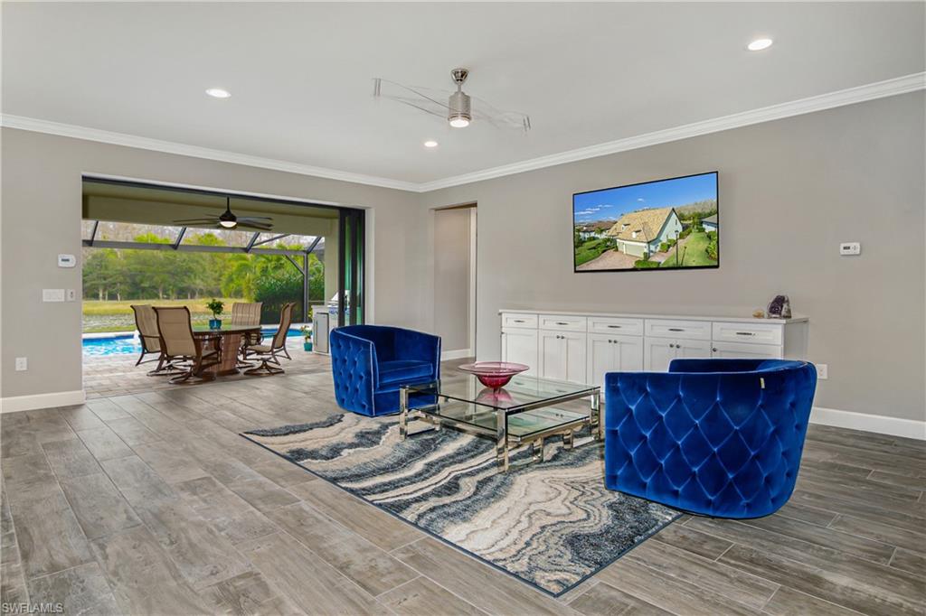 CORKSCREW SHORES - Residential