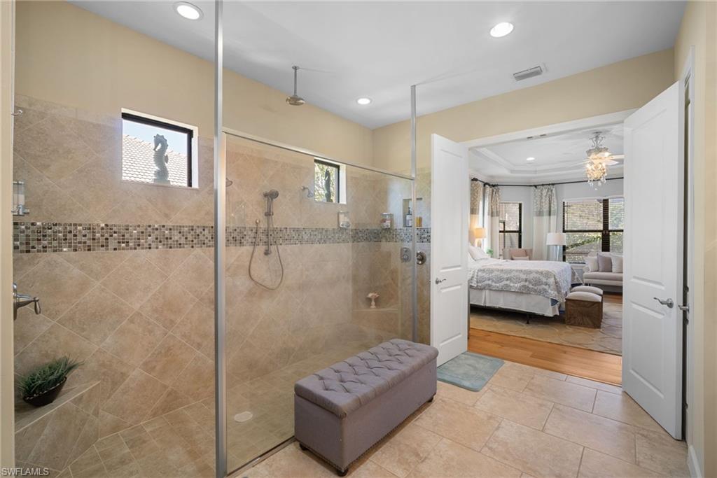 COUNTRY CLUB - Residential Lease