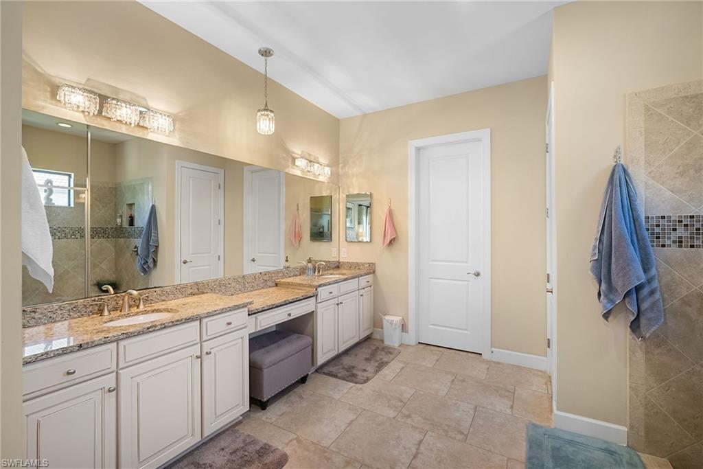 COUNTRY CLUB - Residential Lease