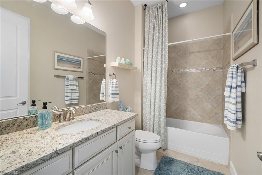 COUNTRY CLUB - Residential Lease