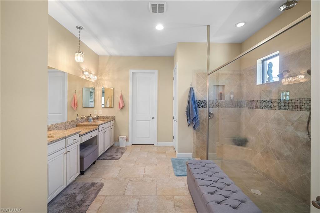 COUNTRY CLUB - Residential Lease