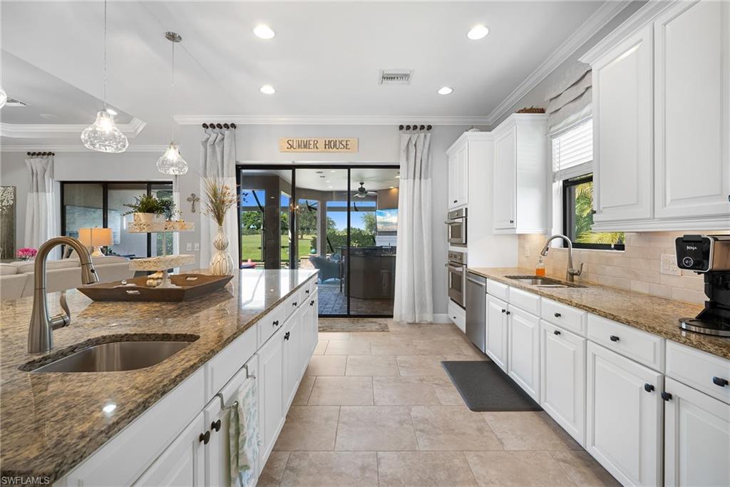 COUNTRY CLUB - Residential Lease