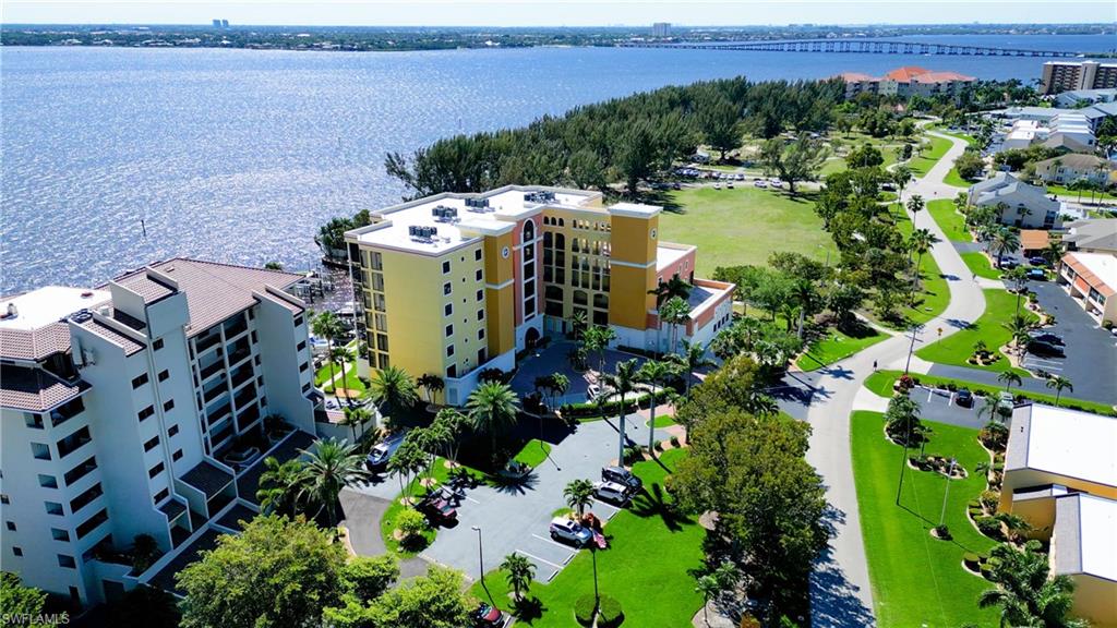 PARKSIDE AT THE RIVERS - Residential