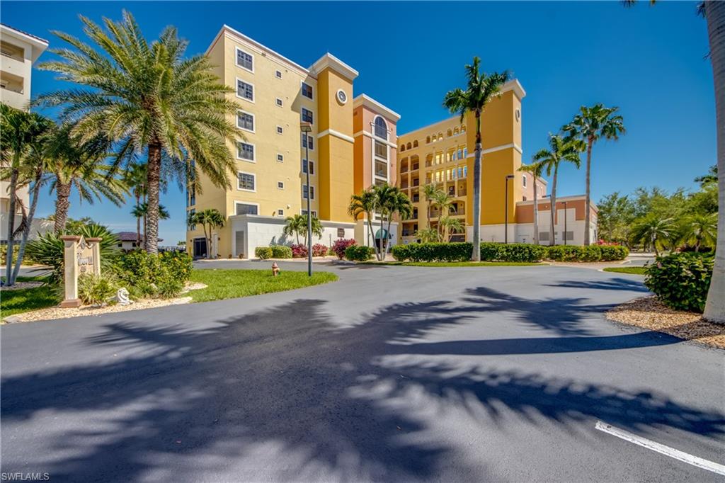 PARKSIDE AT THE RIVERS - Residential